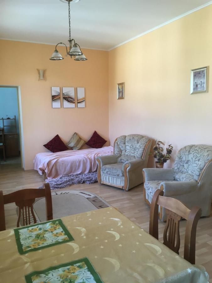 Margo Apartman Karlsbad Exteriör bild