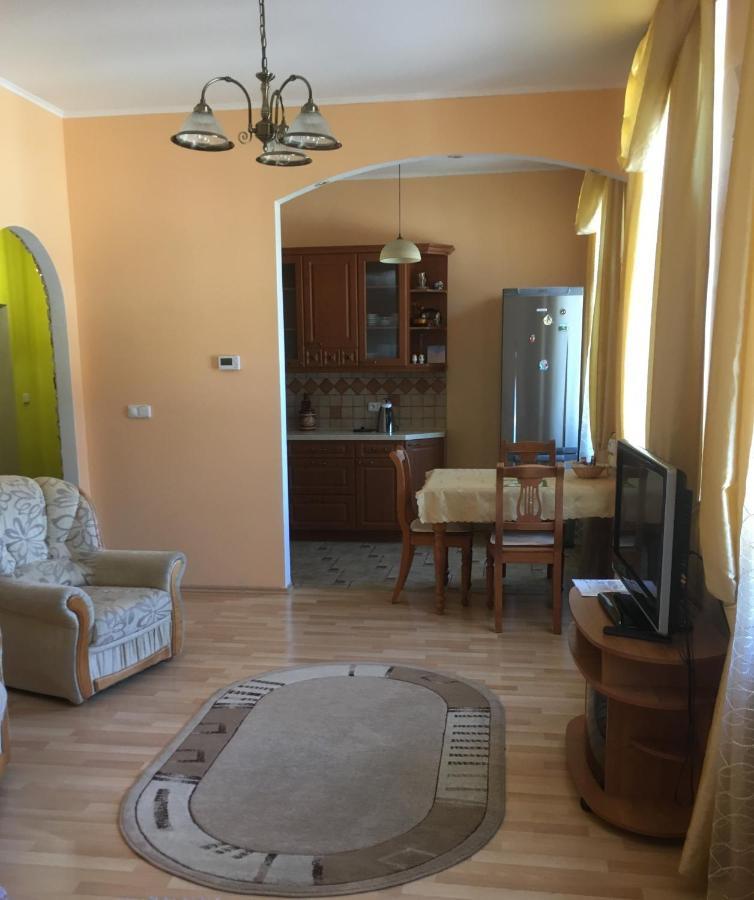 Margo Apartman Karlsbad Exteriör bild